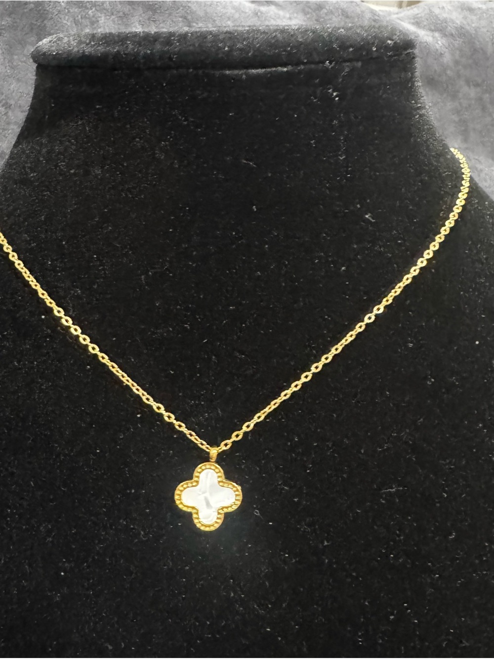 NWT- stainless steel Gold toneFour-Leaf Clover Pendant Necklace with White Inlay